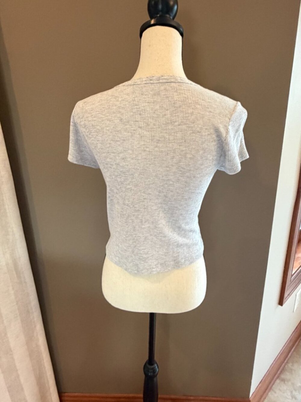 Aerie Soft Gray Waffle Cropped Short Sleeve Tee, Size Medium - Picture 3 of 7